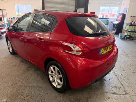 Peugeot 208 1.2 VTi Style Euro 5 5dr 3
