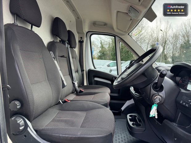 Peugeot Boxer LWB L3H2 Medium Roof Professional Premium Plus 335 SELECT 18
