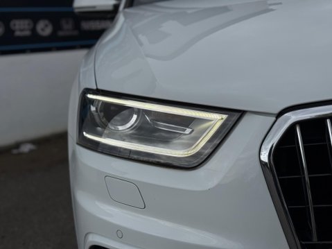 Audi Q3 2.0 TDI S line S Tronic quattro Euro 5 (s/s) 5dr 17