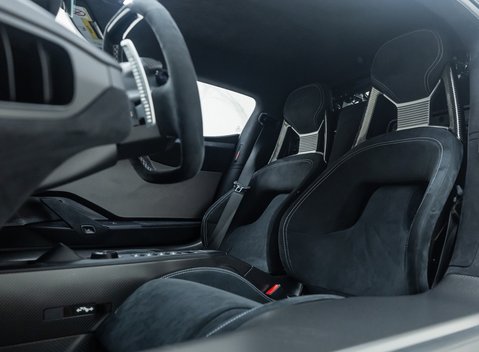 Ford GT Carbon Series 17