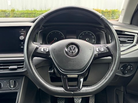 Volkswagen Polo SE TSI 15
