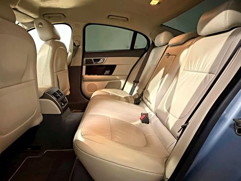 Jaguar XF V6 PORTFOLIO 25