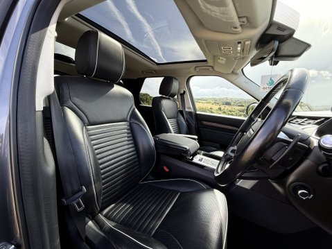 Land Rover Discovery SDV6 HSE 21