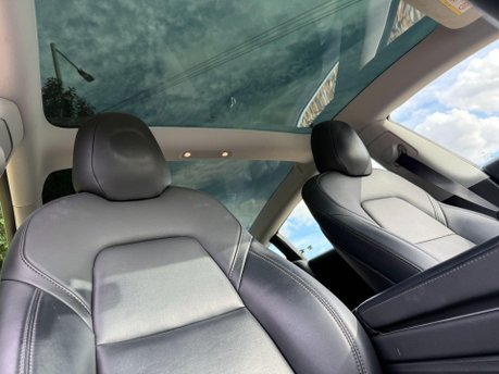 Tesla Model 3 Standard Range Plus Auto RWD 4dr 3