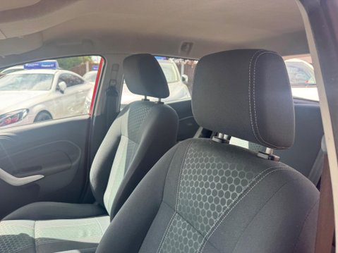 Ford Fiesta 1.6 TDCi Titanium 5dr 21