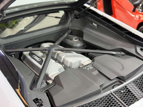 Audi R8 5.2 FSI V10 Performance Coupe 2dr Petrol S Tronic quattro Euro 6 (s/s) (620 33