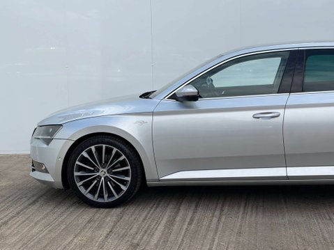 Skoda Superb 2.0 Superb Laurin & Klement TSi Semi-Auto 5dr 58