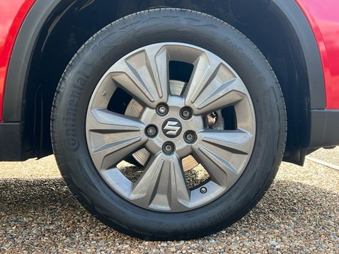Suzuki Vitara SZ-T BOOSTERJET MHEV 4