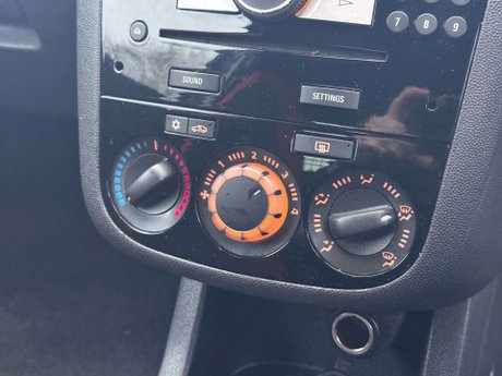 Vauxhall Corsa 1.4 Corsa SRI 3dr 25