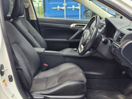 Lexus CT 1.8 200h Sport Hatchback 5dr Petrol Hybrid CVT Euro 6 (s/s) (136 ps) 13