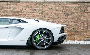 Lamborghini Aventador S 28