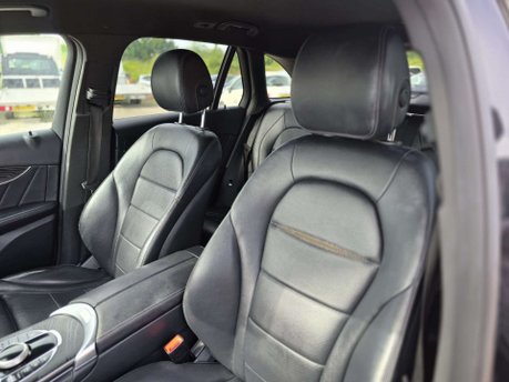 Mercedes-Benz GLC 2.1 GLC220d AMG Line SUV 5dr Diesel G-Tronic 4MATIC Euro 6 (s/s) (170 ps) 34