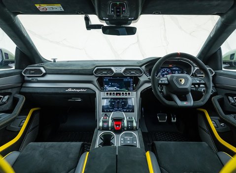 Lamborghini Urus Performante 17