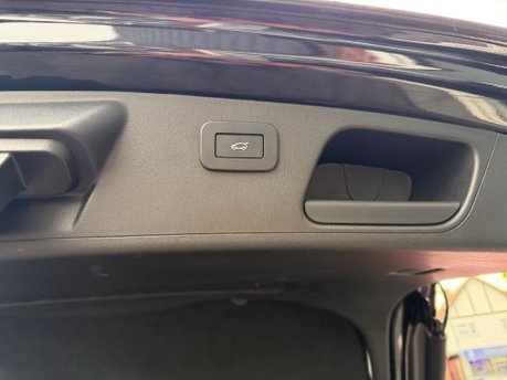 Jaguar E-Pace 1.5 P300e 11.5kWh R-Dynamic HSE SUV 5dr Petrol Plug-in Hybrid AWD 309PS 16