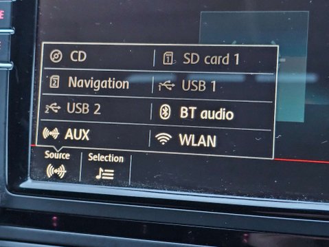 Volkswagen Caravelle 2.0 BiTDI BlueMotion Tech Executive MPV 5dr Diesel DSG 4Motion Euro 6 (s/s) 37