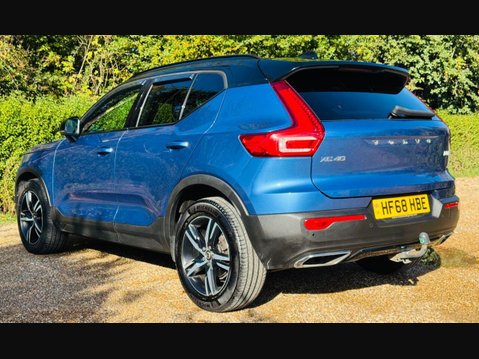 Volvo XC40 2.0 D3 R-Design SUV 5dr Diesel Auto Euro 6 (s/s) (150 ps) 10