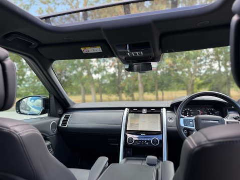 Land Rover Discovery 3.0 Discovery Metro Edition D MHEV Auto 4WD 5dr 28