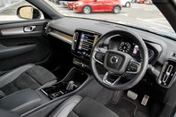 Volvo XC40 B4 R-DESIGN MHEV 4