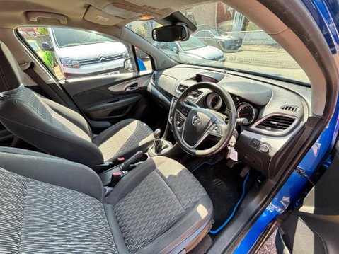 Vauxhall Mokka 1.6 Exclusiv 2WD Euro 5 (s/s) 5dr 9