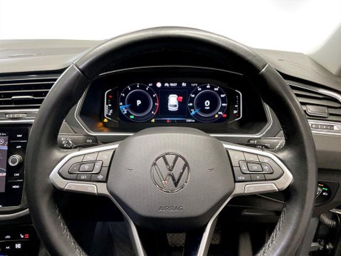 Volkswagen Tiguan 1.5 TSI Elegance SUV 5dr Petrol DSG Euro 6 (s/s) (150 ps) Air Con - Alloys 13