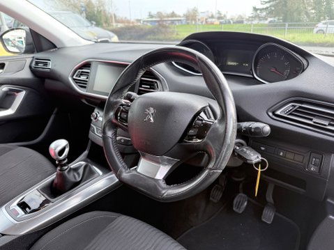 Peugeot 308 1.6 THP ACTIVE 9