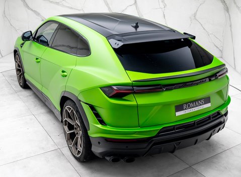 Lamborghini Urus PERFORMANTE 12