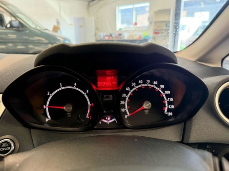 Ford Fiesta 1.6 Zetec S 3dr 26