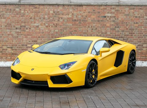 Lamborghini Aventador LP700-4 6