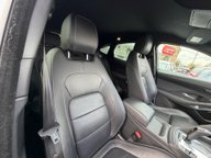 Jaguar E-Pace R-DYNAMIC SE 10
