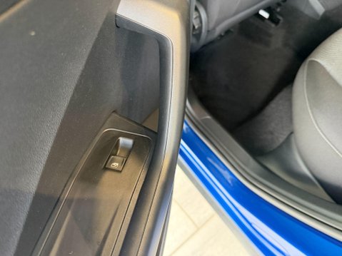 Volkswagen T-Roc 1.5 TSI Match DSG Euro 6 (s/s) 5dr 18