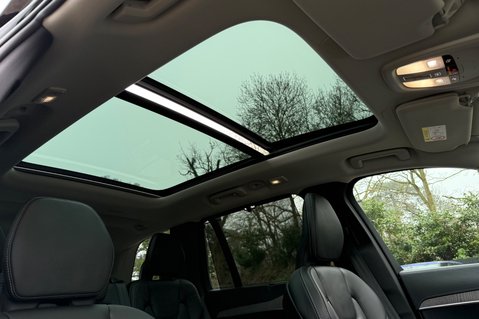 Volvo XC90 B5 ULTIMATE DARK AWD MHEV -ONE OWNER - VAT Q -B&W -PAN ROOF -ACC -BLIS 64