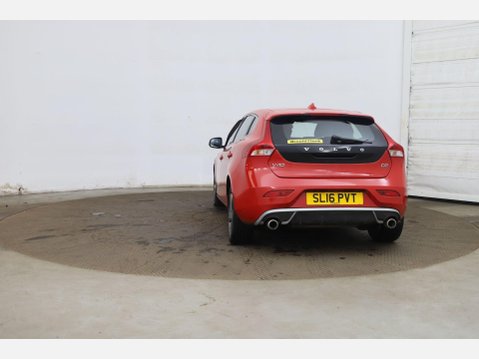 Volvo V40 2.0 D2 R-Design Euro 6 (s/s) 5dr 5