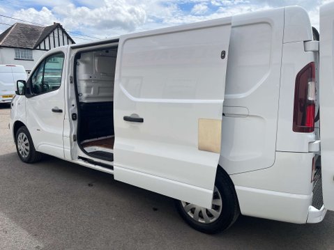 Vauxhall Vivaro 1.6 Vivaro 2900 Sportive CDTi 31