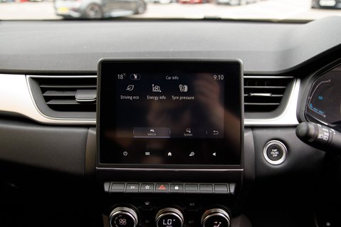 Renault Captur TECHNO E-TECH 29