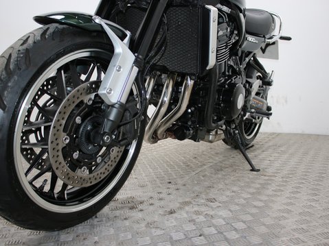 Kawasaki Z900RS ZR 900 KNSBB 21