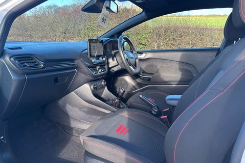 Ford Fiesta Sport 125 ps Ecoboost MHEV - Upgraded Sports Wheels 13