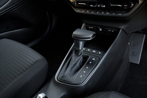 Hyundai i20 T-GDI PREMIUM MHEV 37