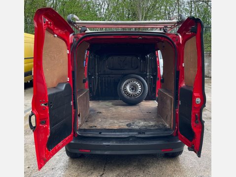 Vauxhall Combo 1.6 Turbo D 2000 Edition Panel Van 4dr Diesel Manual L1 H1 Euro 6 (75 ps) 19