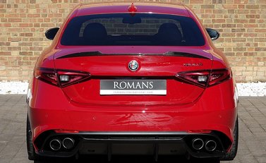 Alfa Romeo Giulia Quadrifoglio 11