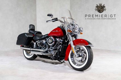 Harley-Davidson Softail Deluxe 1745. VAT Q. ONE OWNER. IMMACULATE EXAMPLE. TWO-TONE PAINT. 