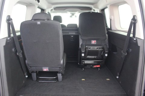 Vauxhall Combo Life 5dr 100kW Design 50kWh XL 7 Seat Electric Auto 11kW Charger 27