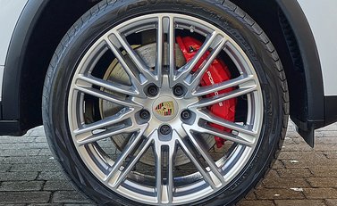Porsche Cayenne Turbo 9