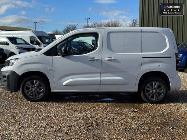 Peugeot Partner SWB L1H1 Low Roof Asphalt Air Con Alloys Camera Nav Sensors SELECT 9
