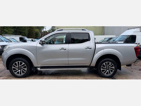 Nissan Navara 2.3 dCi Tekna Pickup Double Cab 4dr Diesel Auto 4WD Euro 6 (190 ps) 16