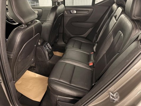 Volvo XC40 1.5h T5 Twin Engine Recharge 10.7kWh Inscription Pro Auto Euro 6 (s/s) 5dr 7