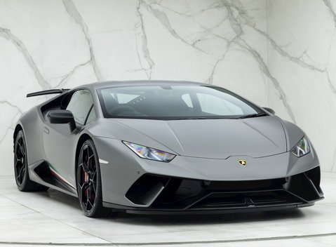Lamborghini Huracan LP640-4 Performante 1