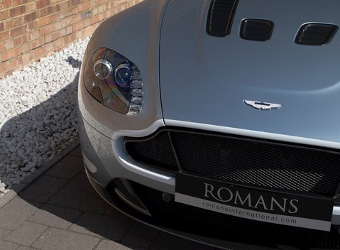 Aston Martin V12 Vantage S Roadster 22