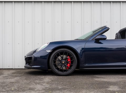 Porsche 911 Targa 4 GTS (991.2) 27