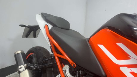 KTM Duke 2020 ONLY 10K RUNNING PROJECT BIKE SPARES OR REPAIR 125CC 25