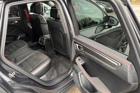 Porsche Macan GTS PDK -BURMESTER HIGH END -PAN ROOF -GTS SPORT PACK-PTV PLUS -£19K EXTRAS 37